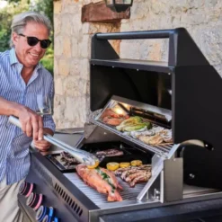 Outdoorküche Napoleon OASIS Compact 105 Mit BIG32-1 Und Einbau Sizzle Zone, Mattschwarz -Camping Rabatt Geschäft napoleon oasis compact 105 mattschwarz big32 sizzle zone safety glow drehregler warmhalterost 1000 11 28162