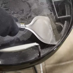 Weber Runder Plancha-Einsatz -Camping Rabatt Geschäft weber zubehoer holzkohlegrill durchmesser 57cm gusseiserner plancha einsatz edelstahlgriffe design mit erhoehtem rand 1000 3 28140